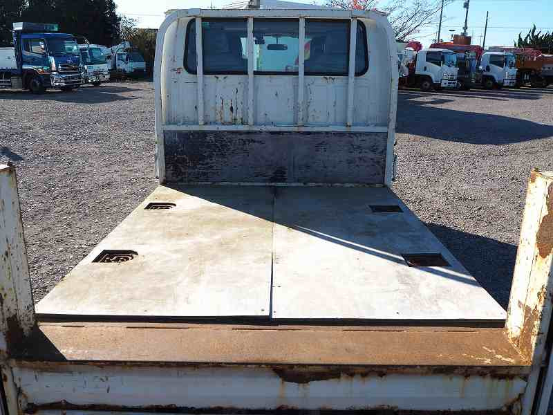 いすゞ エルフ TRG-NJS85A(4WD)の写真13