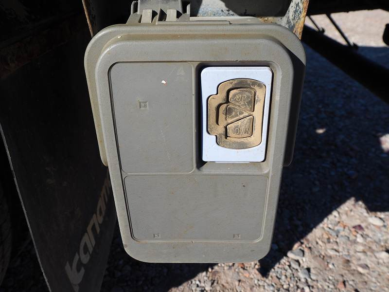 いすゞ エルフ TRG-NJS85A(4WD)の写真20