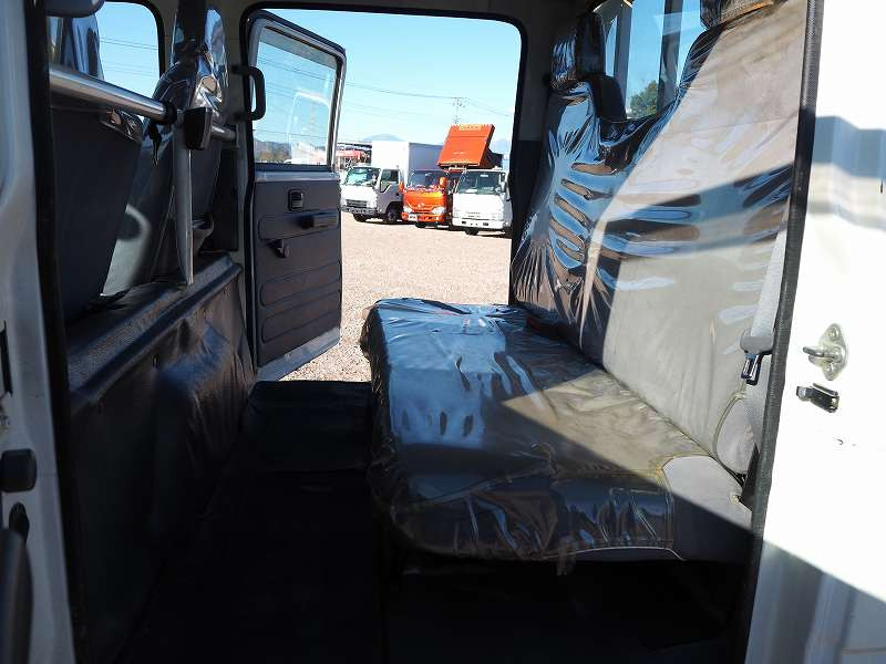 いすゞ エルフ TRG-NJS85A(4WD)の写真25