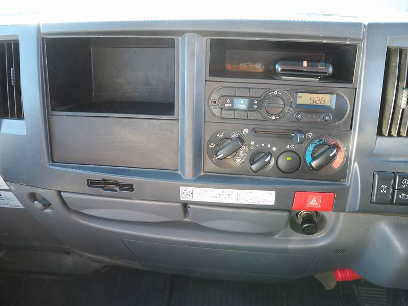 いすゞ エルフ TRG-NJS85A(4WD)の写真41