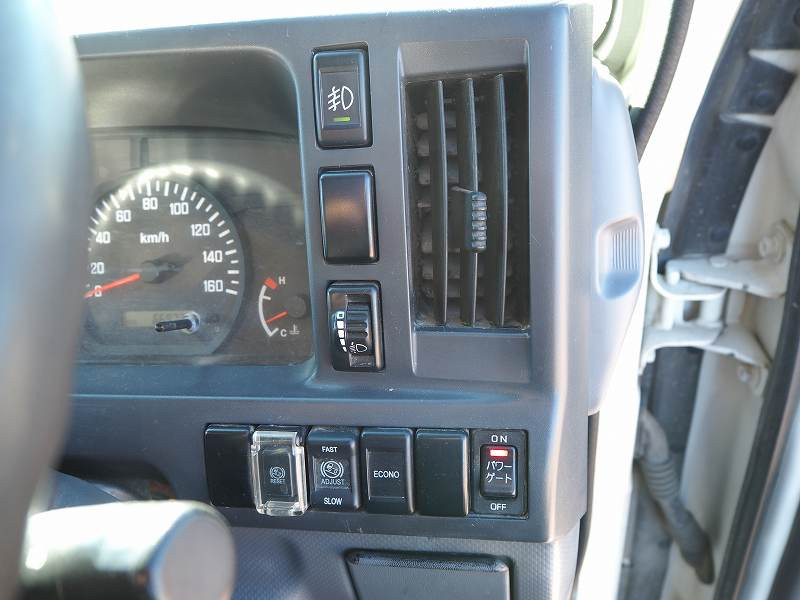 いすゞ エルフ TRG-NJS85A(4WD)の写真43