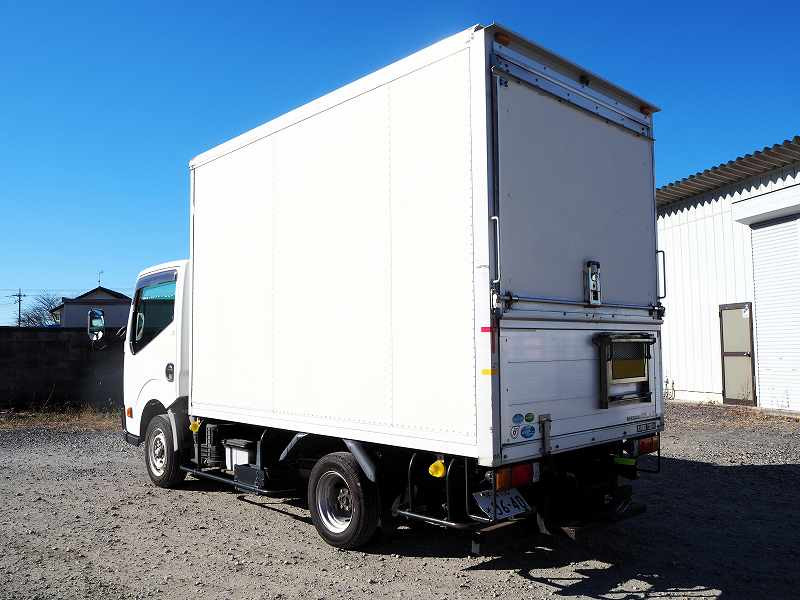 日産 アトラス TKG-SZ2F24(2WD)の写真3