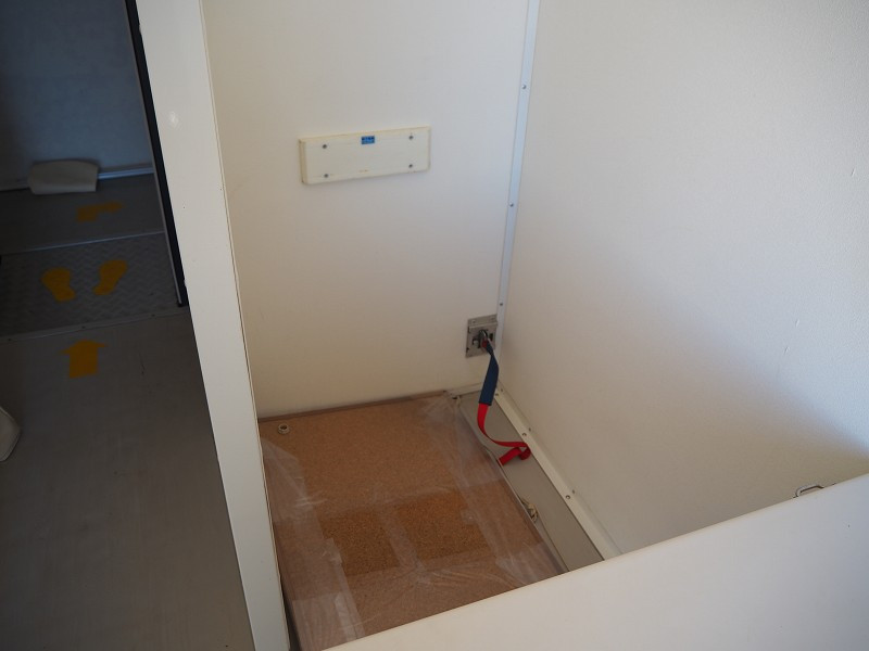 いすゞ エルフ SKG-NPR85YN(2WD)の写真26