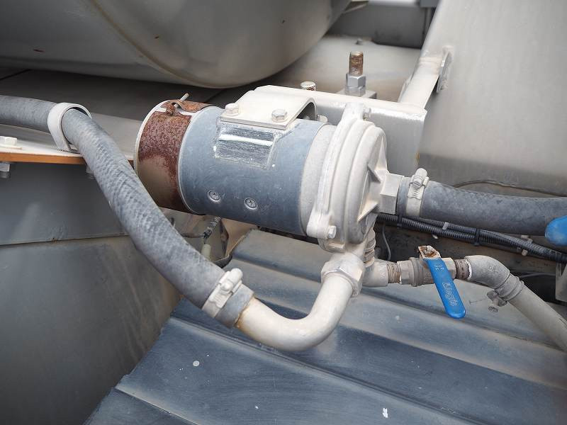 いすゞ ギガ QKG-CXZ77AT(6x4)の写真13