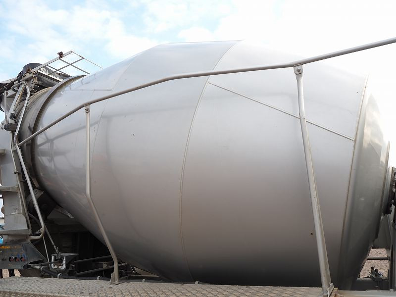 いすゞ ギガ QKG-CXZ77AT(6x4)の写真17