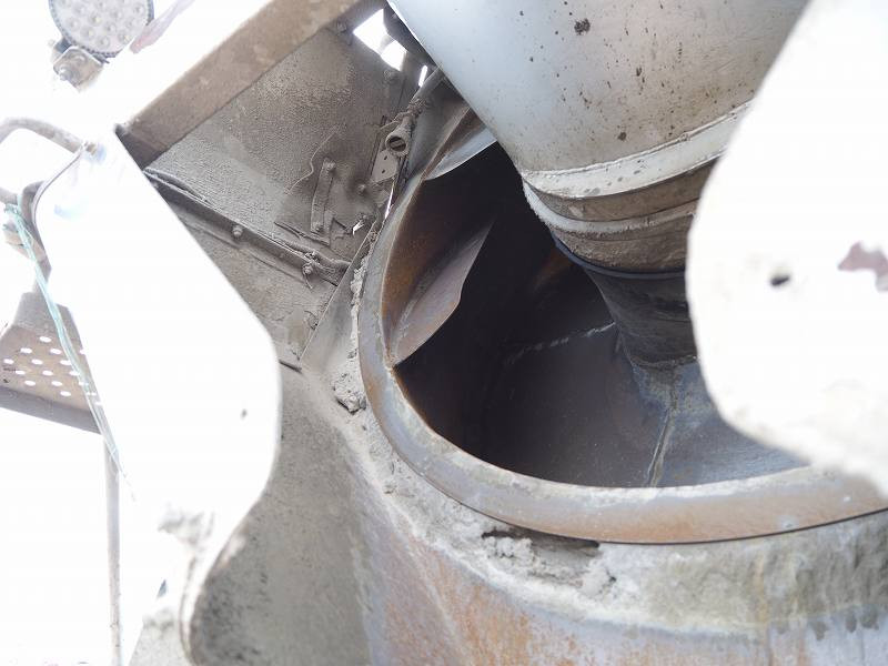 いすゞ ギガ QKG-CXZ77AT(6x4)の写真22