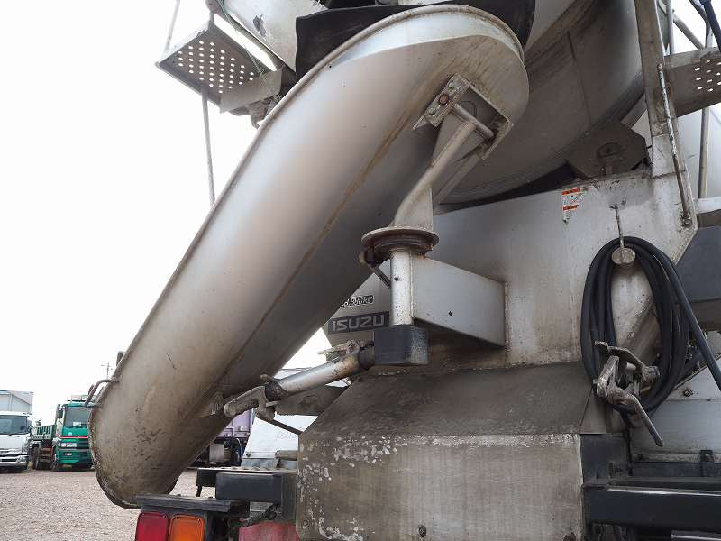 いすゞ ギガ QKG-CXZ77AT(6x4)の写真23