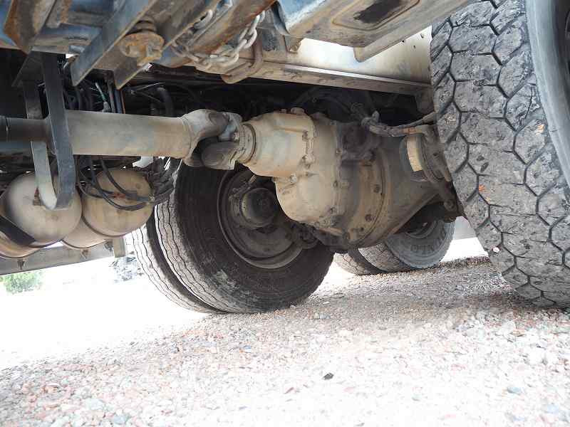 いすゞ ギガ QKG-CXZ77AT(6x4)の写真39