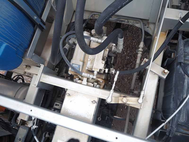 いすゞ ギガ QKG-CXZ77AT(6x4)の写真42