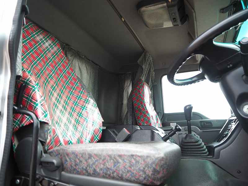 いすゞ ギガ QKG-CXZ77AT(6x4)の写真45