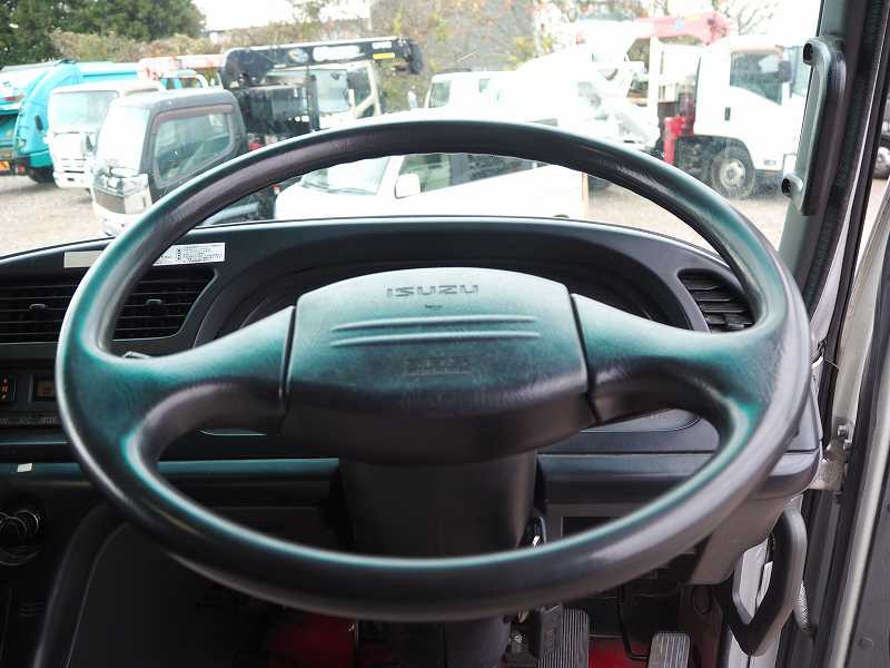 いすゞ ギガ QKG-CXZ77AT(6x4)の写真50