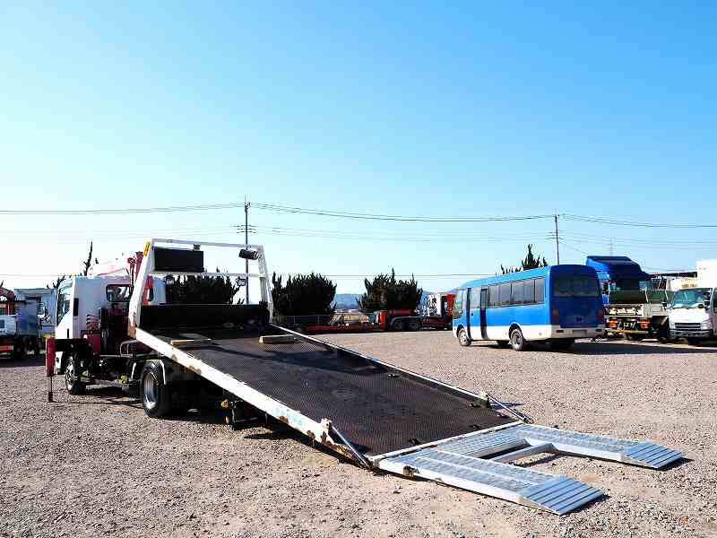 いすゞ エルフ BDG-NPR85AN(2WD)の写真3