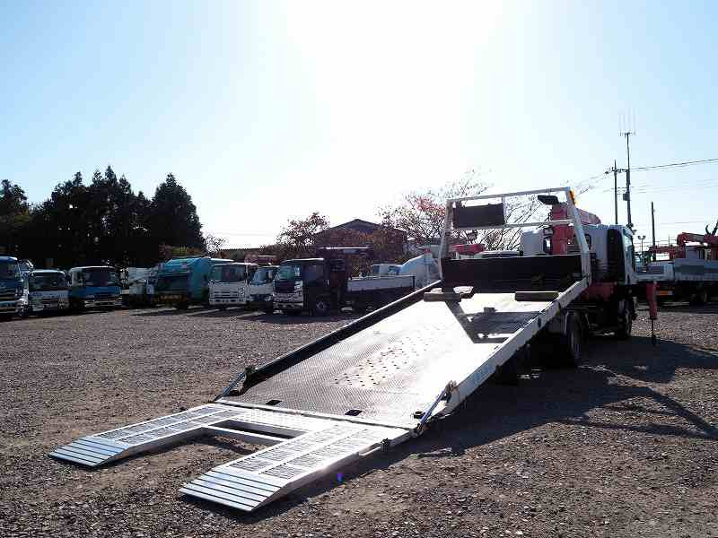 いすゞ エルフ BDG-NPR85AN(2WD)の写真5