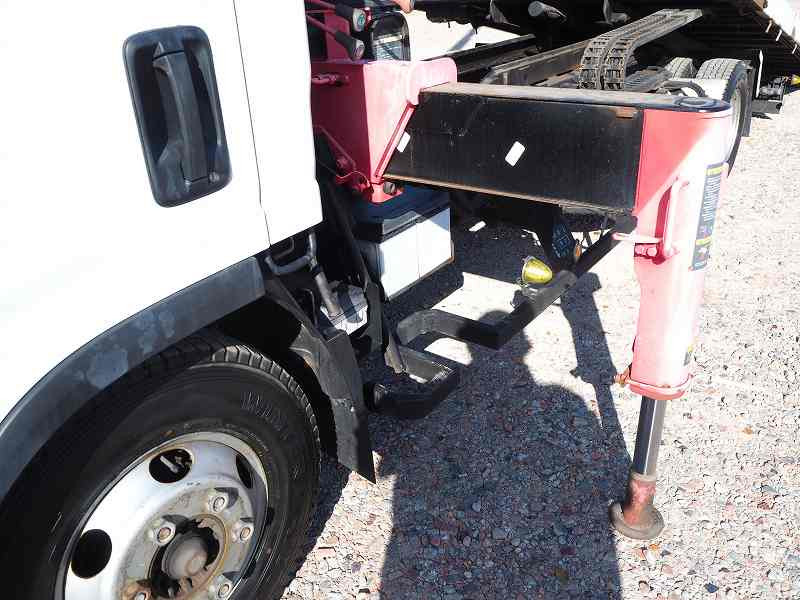 いすゞ エルフ BDG-NPR85AN(2WD)の写真13