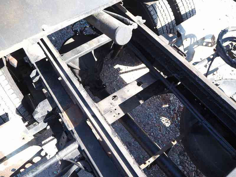 いすゞ エルフ BDG-NPR85AN(2WD)の写真21