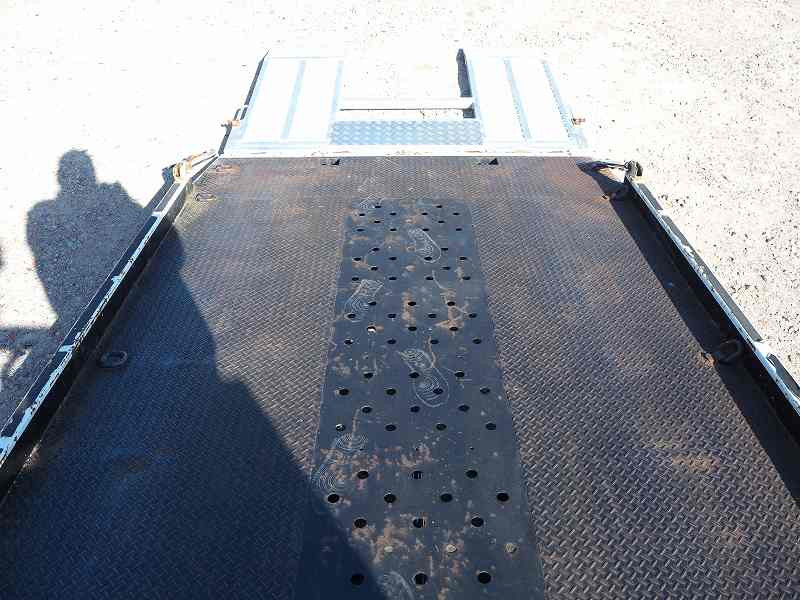 いすゞ エルフ BDG-NPR85AN(2WD)の写真27