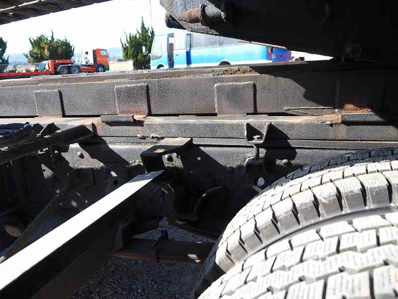 いすゞ エルフ BDG-NPR85AN(2WD)の写真31