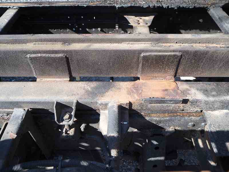 いすゞ エルフ BDG-NPR85AN(2WD)の写真33