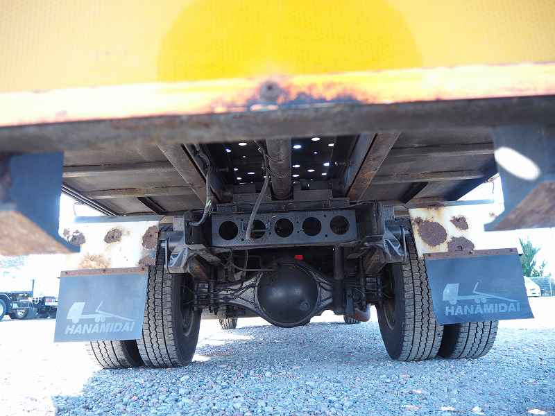 いすゞ エルフ BDG-NPR85AN(2WD)の写真40