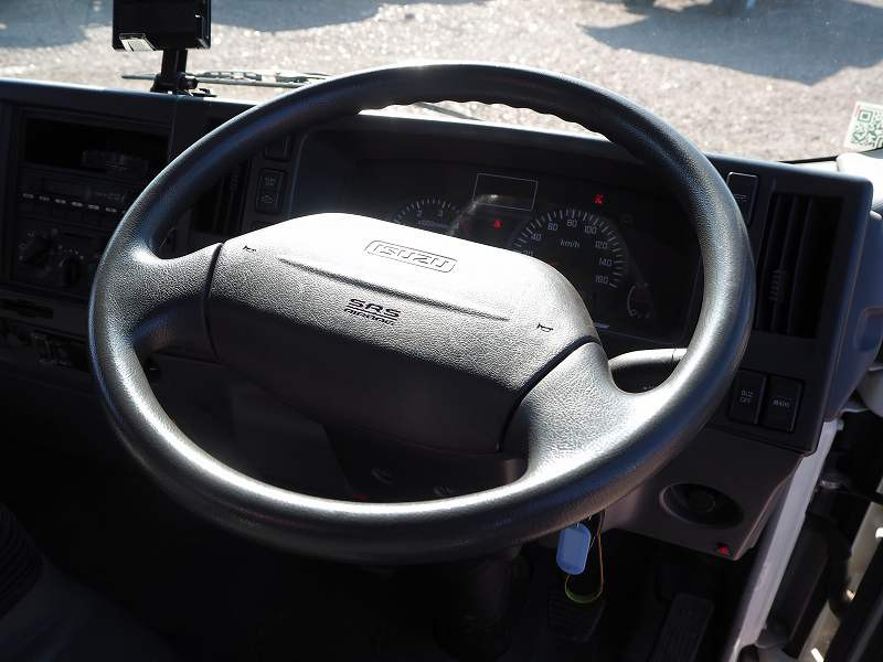 いすゞ エルフ BDG-NPR85AN(2WD)の写真47