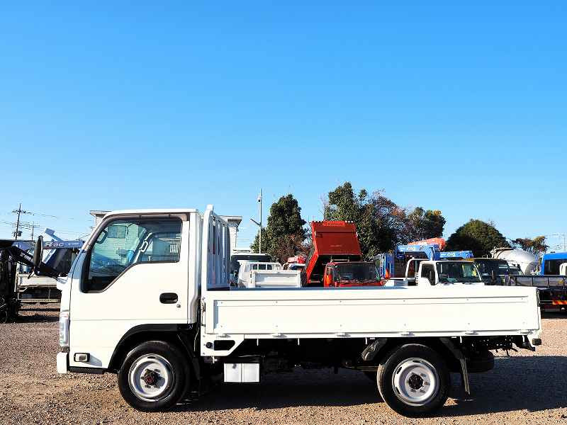 いすゞ エルフ TRG-NHS85A(4WD)の写真2