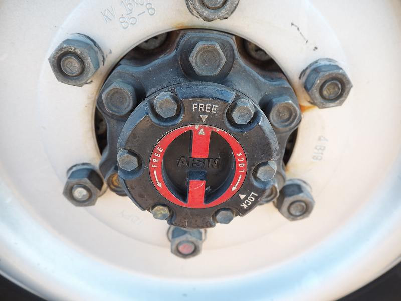 いすゞ エルフ TRG-NHS85A(4WD)の写真12