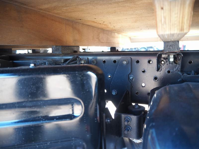 いすゞ エルフ TRG-NHS85A(4WD)の写真17