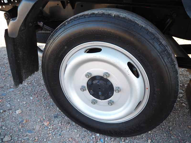 いすゞ エルフ TRG-NHS85A(4WD)の写真18