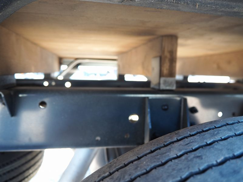 いすゞ エルフ TRG-NHS85A(4WD)の写真19