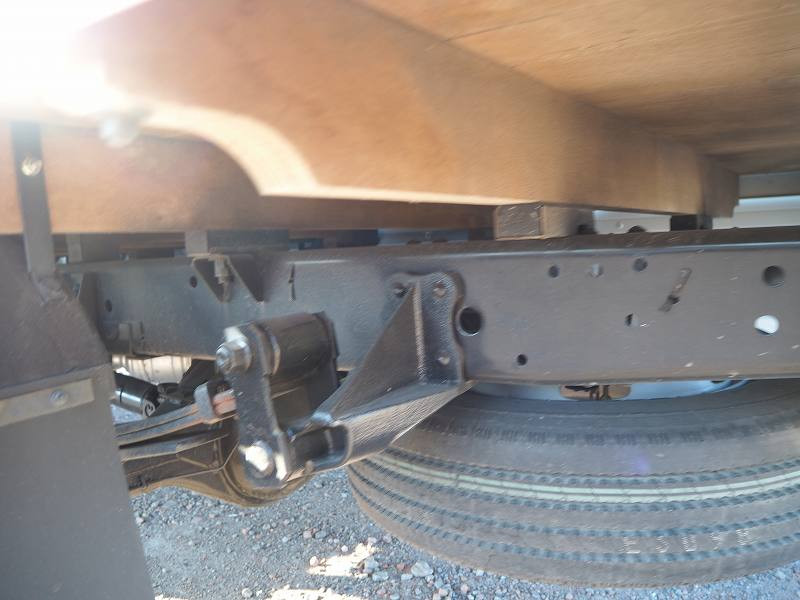 いすゞ エルフ TRG-NHS85A(4WD)の写真22