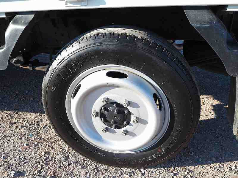 いすゞ エルフ TRG-NHS85A(4WD)の写真23