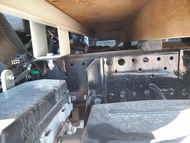 いすゞ エルフ TRG-NHS85A(4WD)の写真26