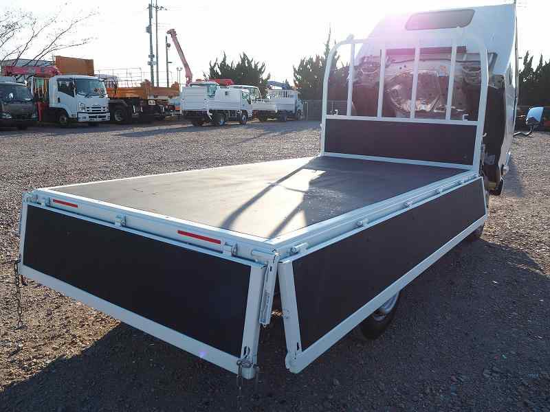 いすゞ エルフ TRG-NHS85A(4WD)の写真34