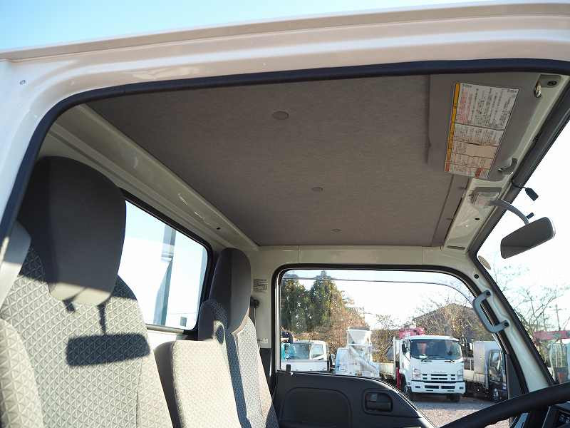 いすゞ エルフ TRG-NHS85A(4WD)の写真42