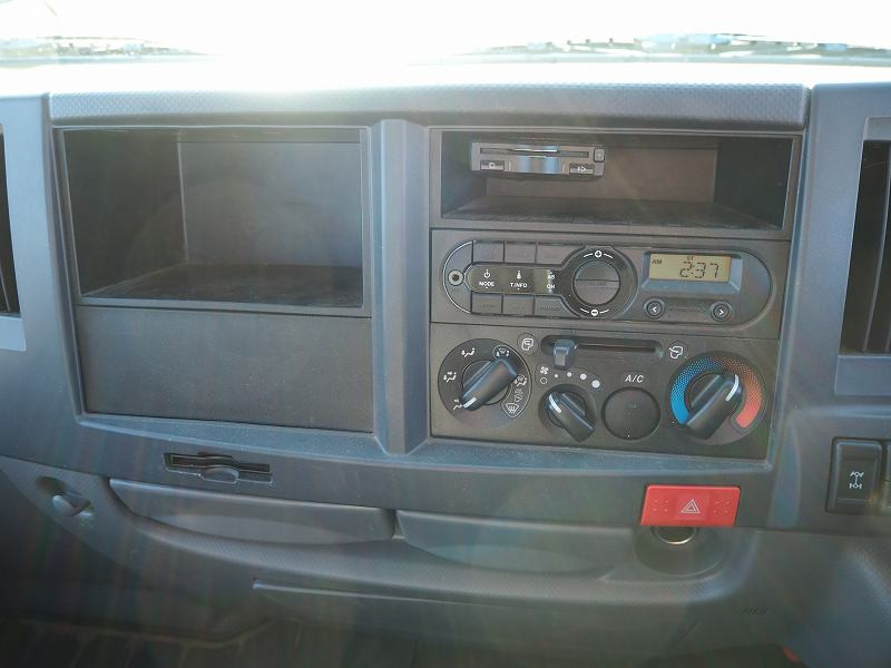 いすゞ エルフ TRG-NHS85A(4WD)の写真44