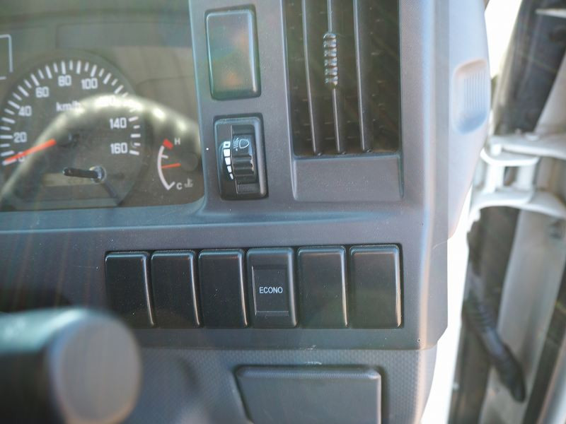 いすゞ エルフ TRG-NHS85A(4WD)の写真47