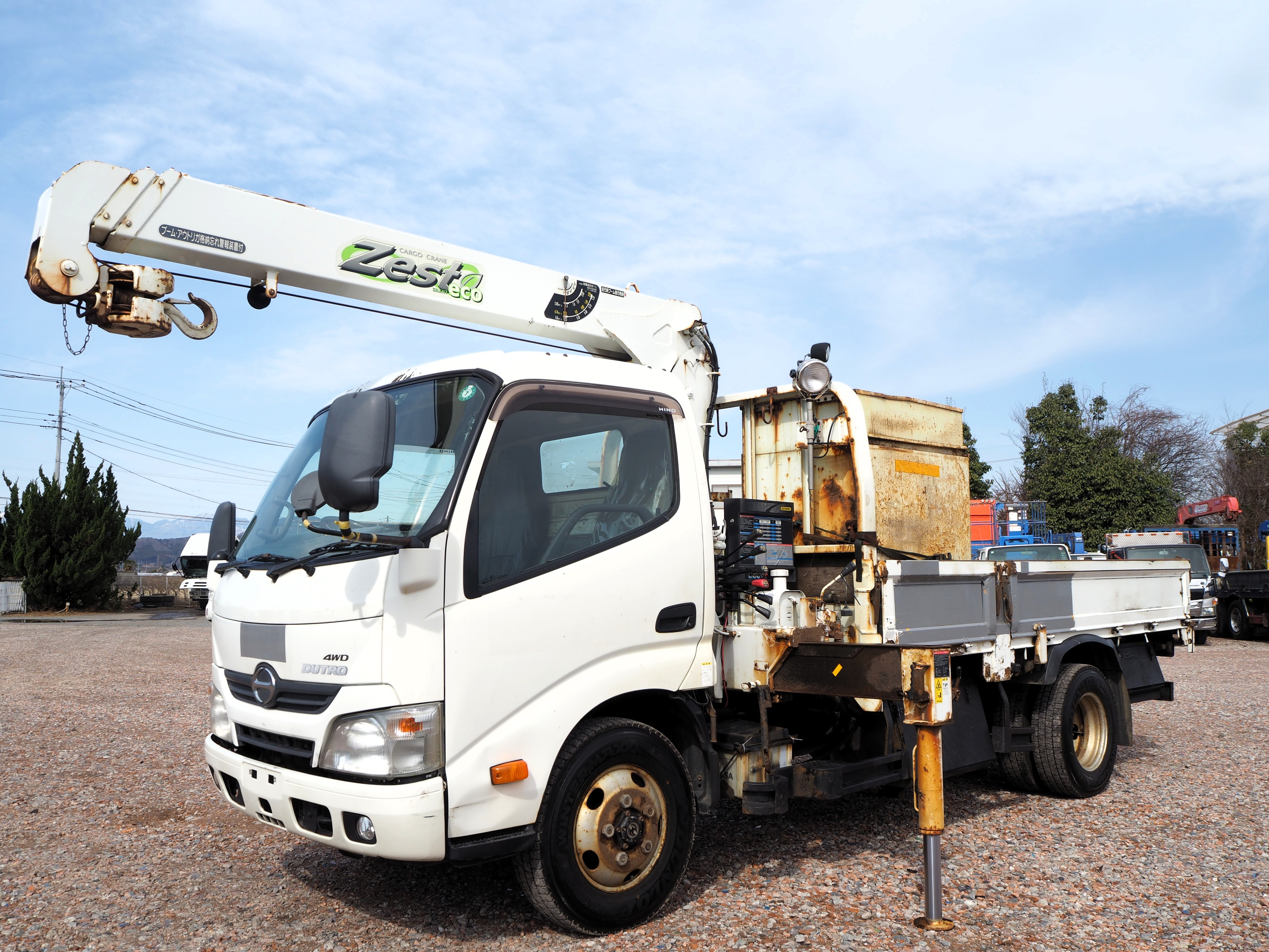 日野 デュトロ TKG-XZU695M(4WD)｜中古トラックなら【トラック市】