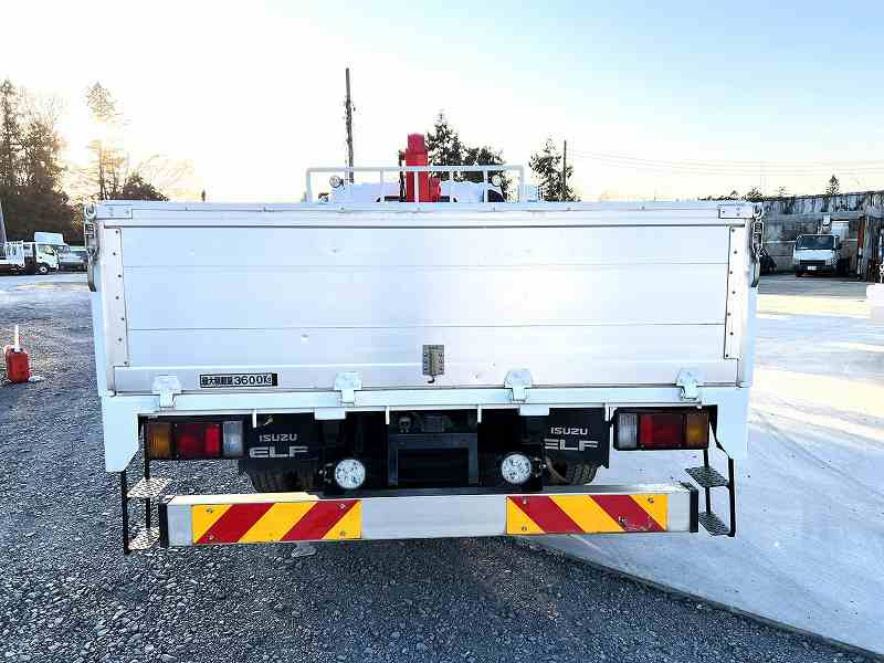 いすゞ エルフ TPG-NPR85YN(2WD)の写真4