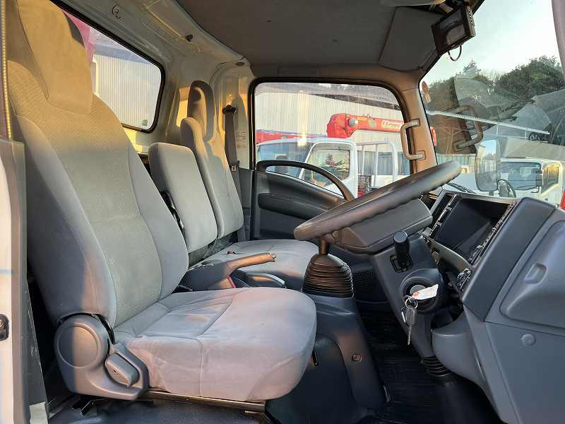 いすゞ エルフ TPG-NPR85YN(2WD)の写真45