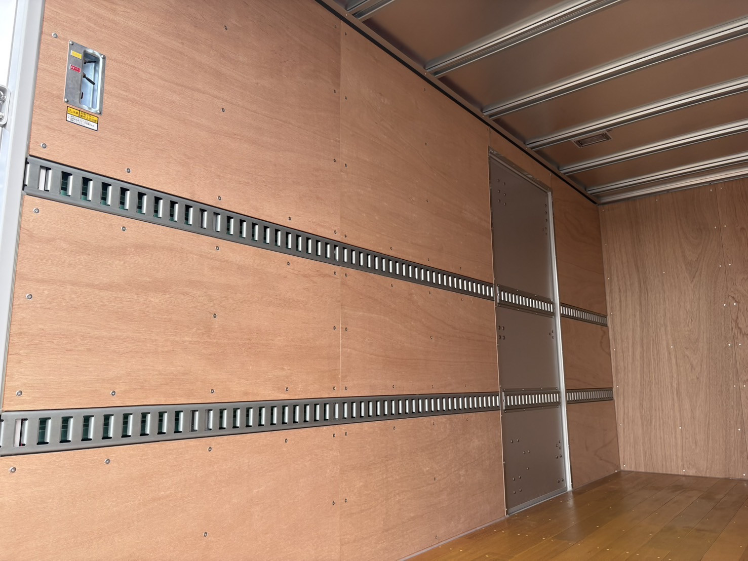 日野 デュトロ 2KG-XZU655M(2WD)の写真11