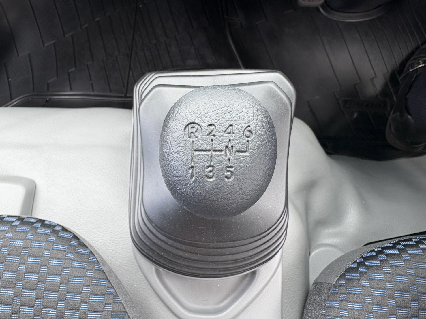 日野 デュトロ 2KG-XZU655M(2WD)の写真26