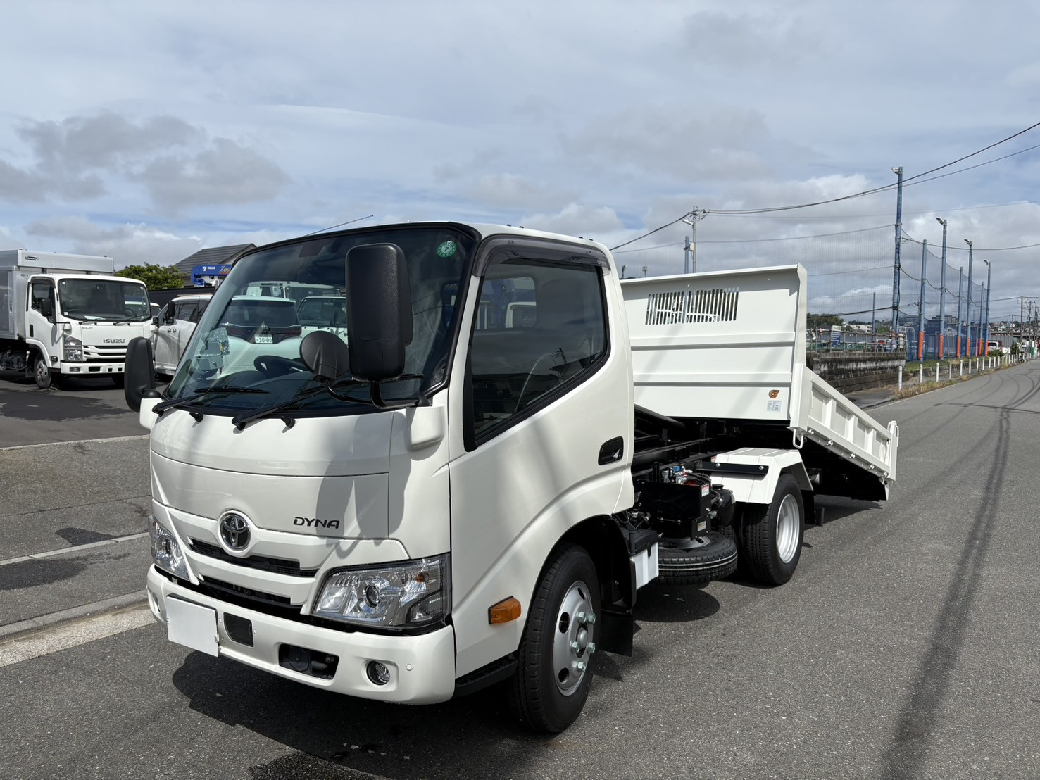 トヨタ ダイナ 2KG-XZU600D(2WD)の写真1