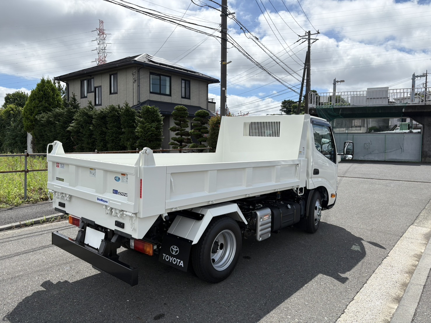 トヨタ ダイナ 2KG-XZU600D(2WD)の写真3