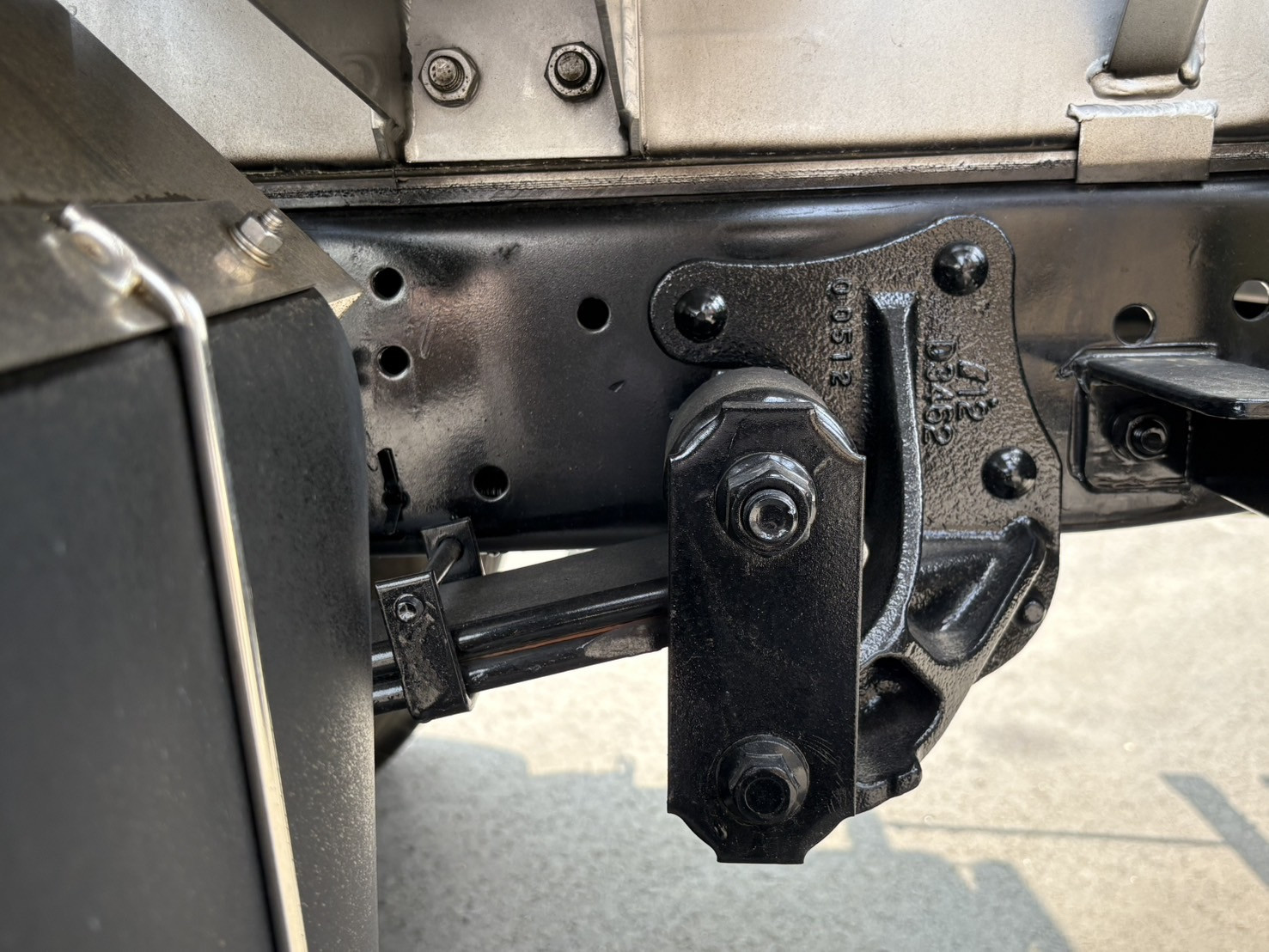 いすゞ エルフ 2RG-NMR88N(2WD)の写真20