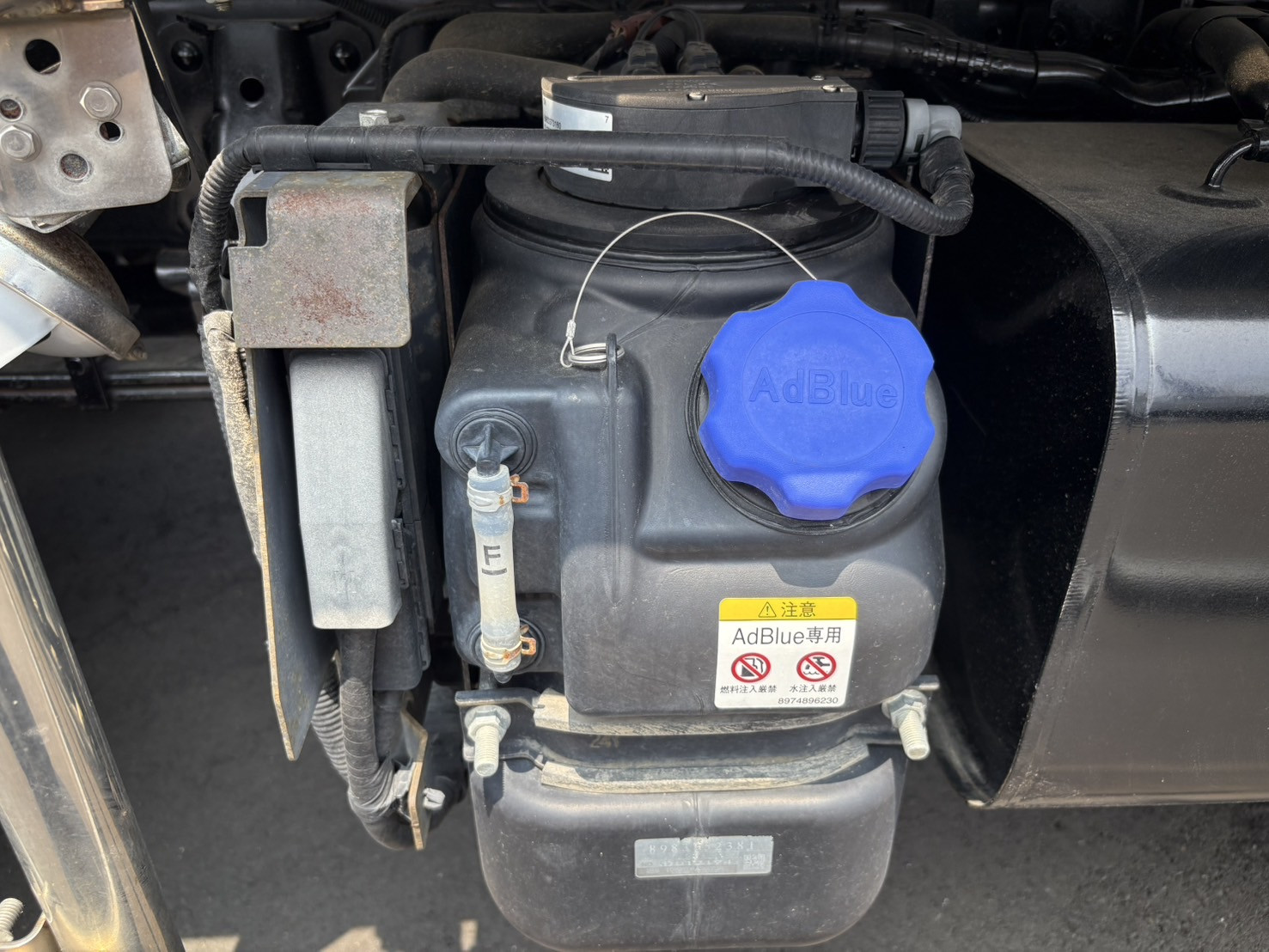 いすゞ エルフ 2RG-NMR88N(2WD)の写真22