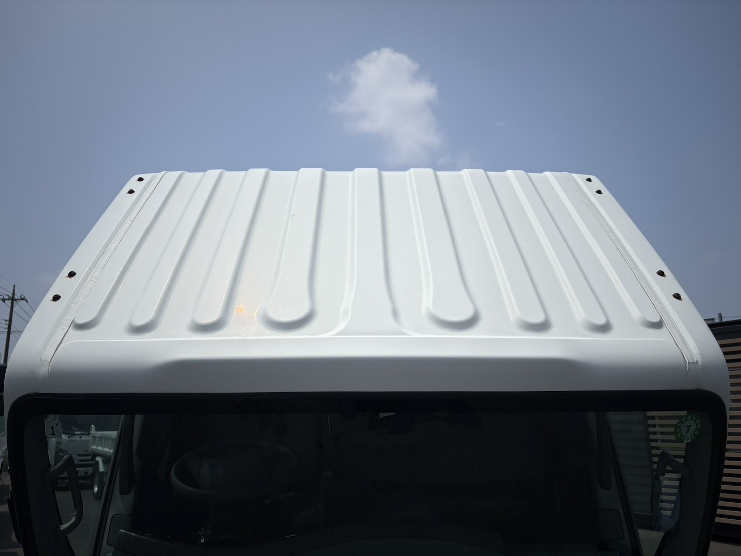 いすゞ エルフ 2RG-NMR88N(2WD)の写真33