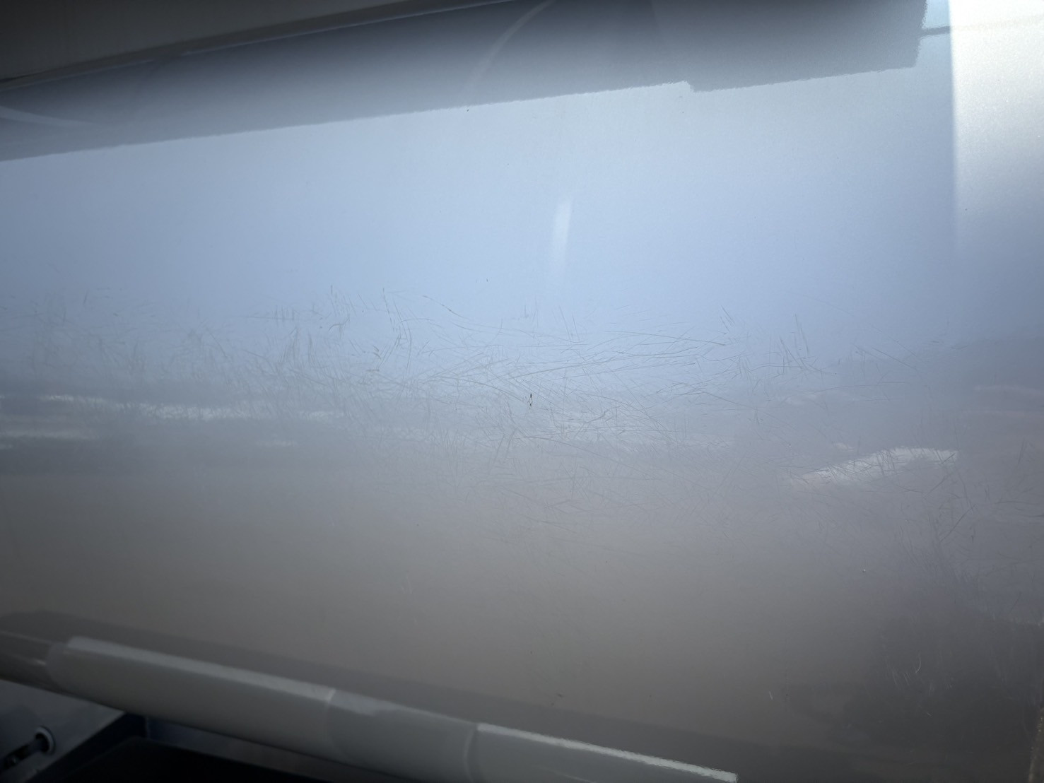 いすゞ エルフ 2RG-NMR88N(2WD)の写真42