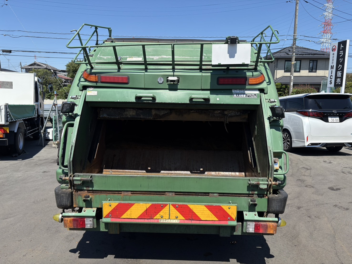 いすゞ エルフ SKG-NPR85YN(2WD)の写真9