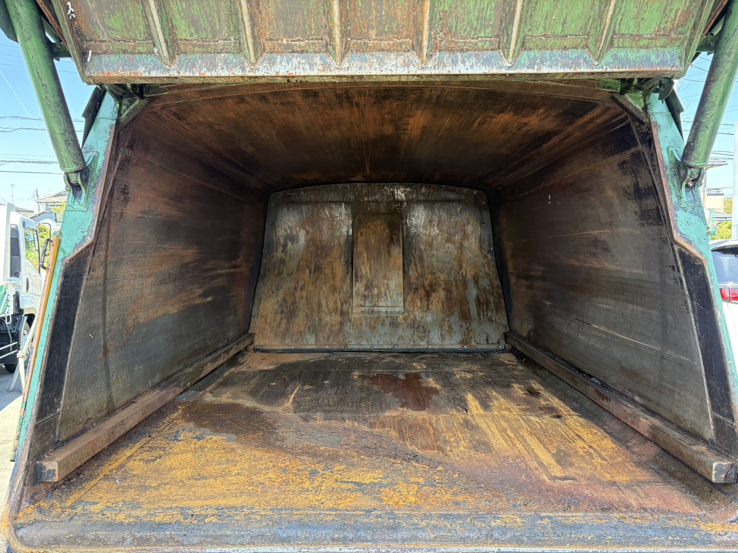 いすゞ エルフ SKG-NPR85YN(2WD)の写真16