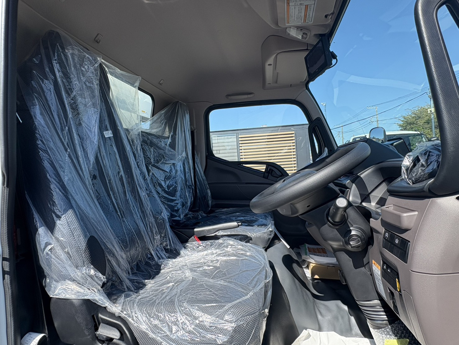 三菱 キャンター 2RG-FEAV0(2WD)の写真32